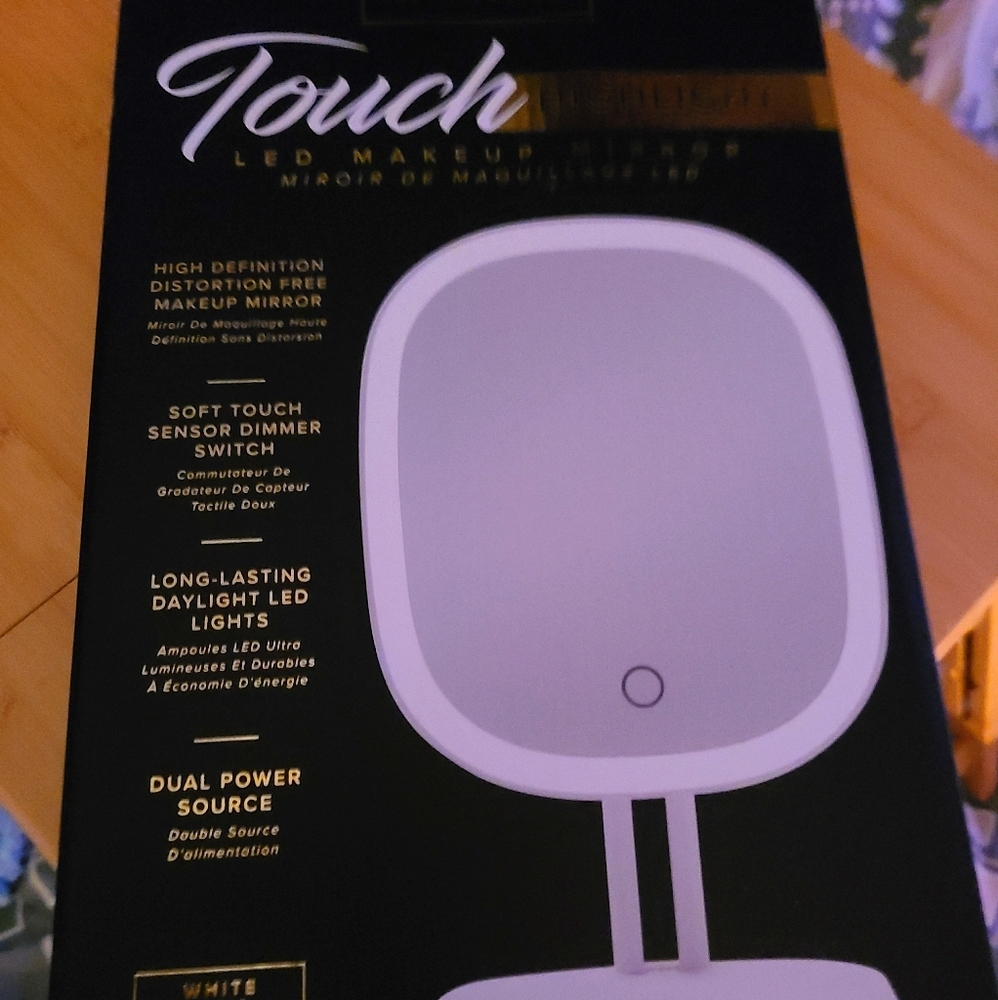 Touch mirror with lot